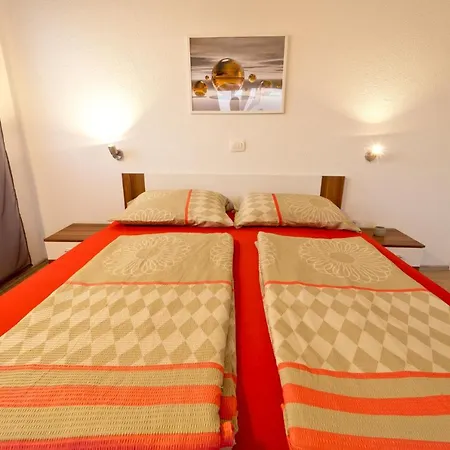 Vila Luka With Private Pool Near *