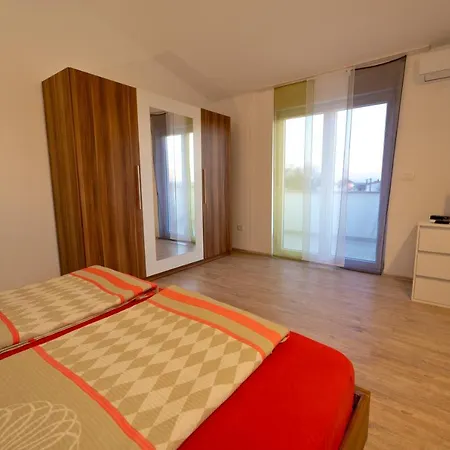 Luka With Private Pool Near * 풀라