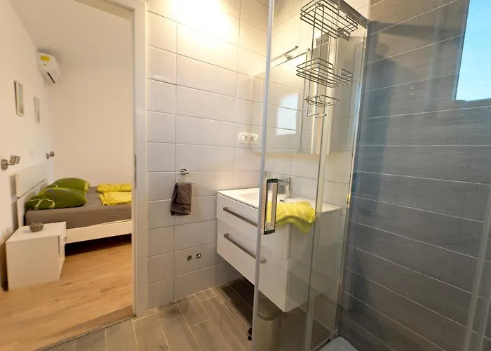 빌라 Luka With Private Pool Near *